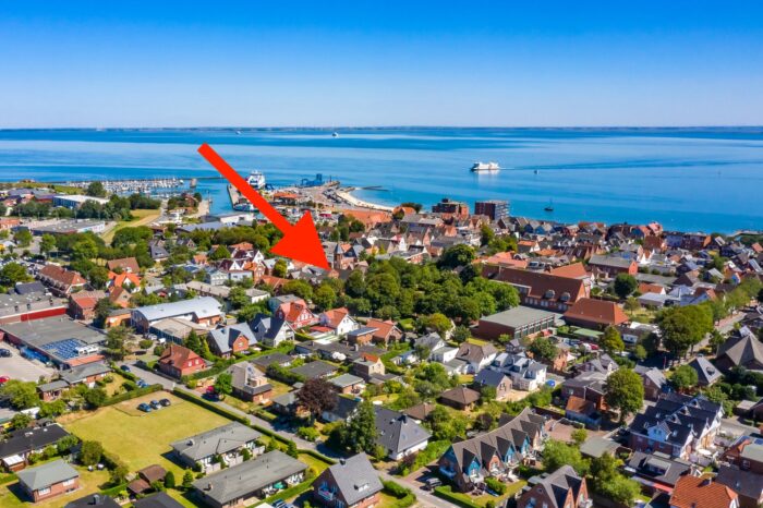 Pfeil, der die genaue Lage des Haus Godewind im Mühlenpark auf Föhr zeigt