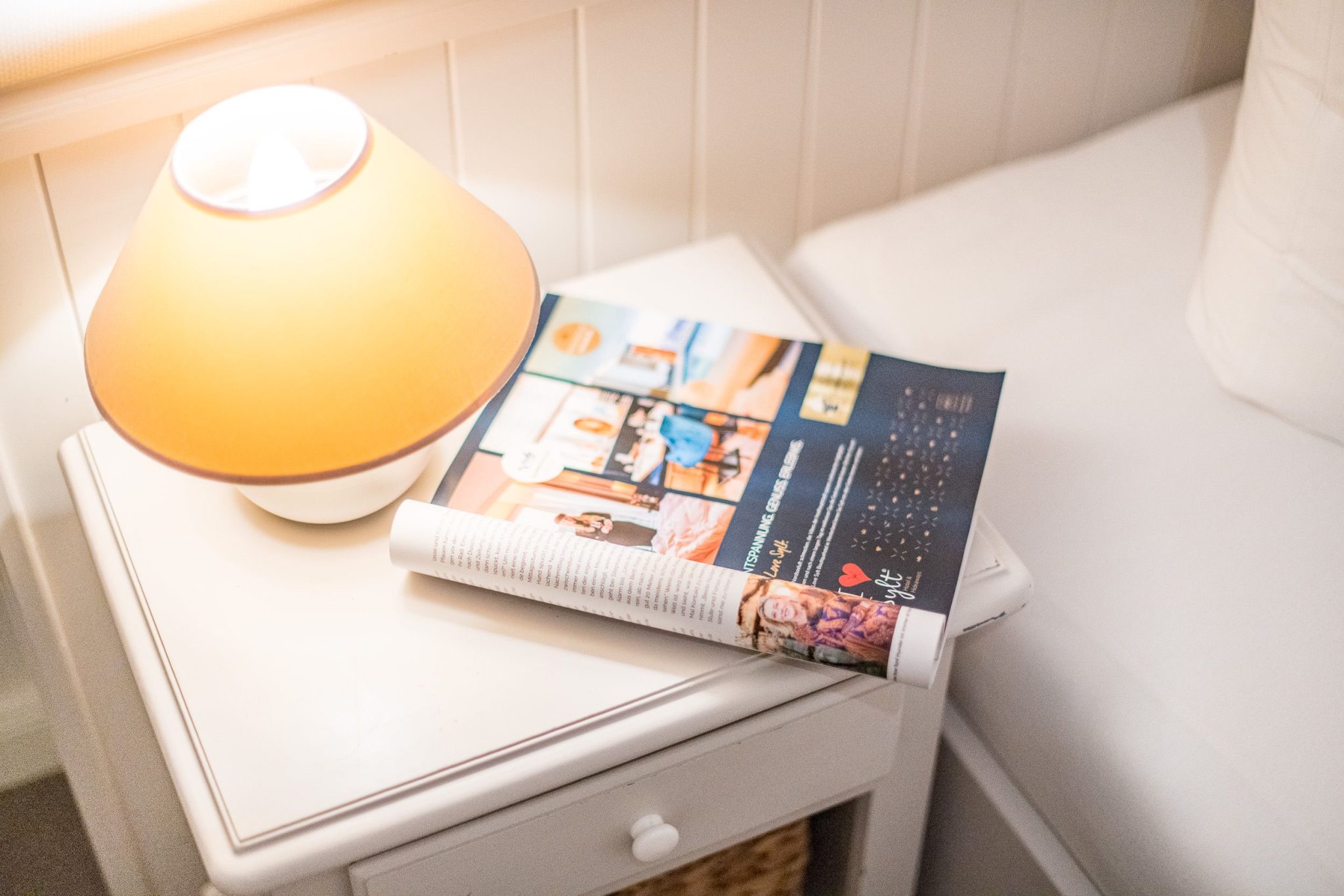 Nachttisch in Ferienhaus auf Sylt