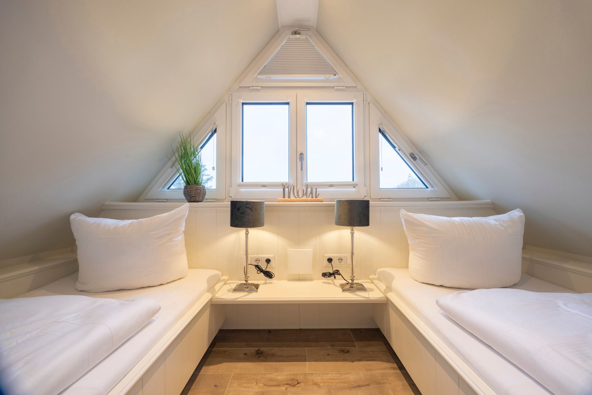 zwei Einzelbetten in Ferienhaus auf Sylt