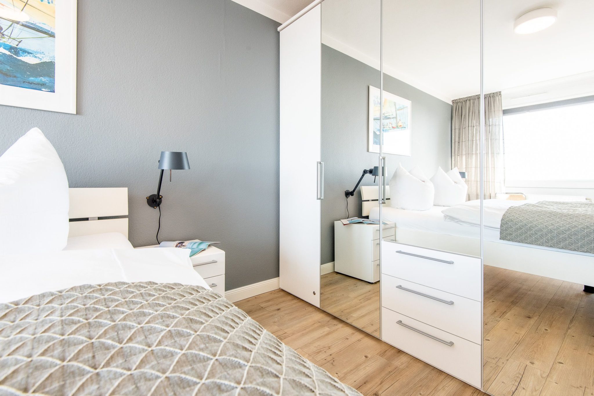 Kleiderschrank in Ferienhaus auf Sylt