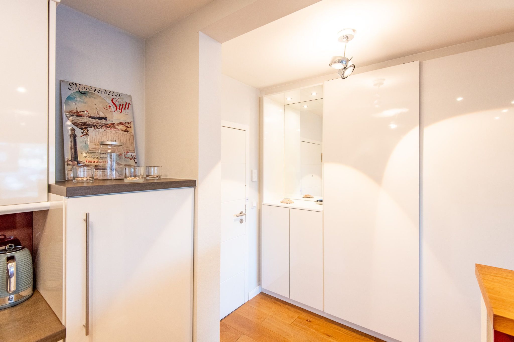 Kleiderschrank in Ferienhaus auf Sylt