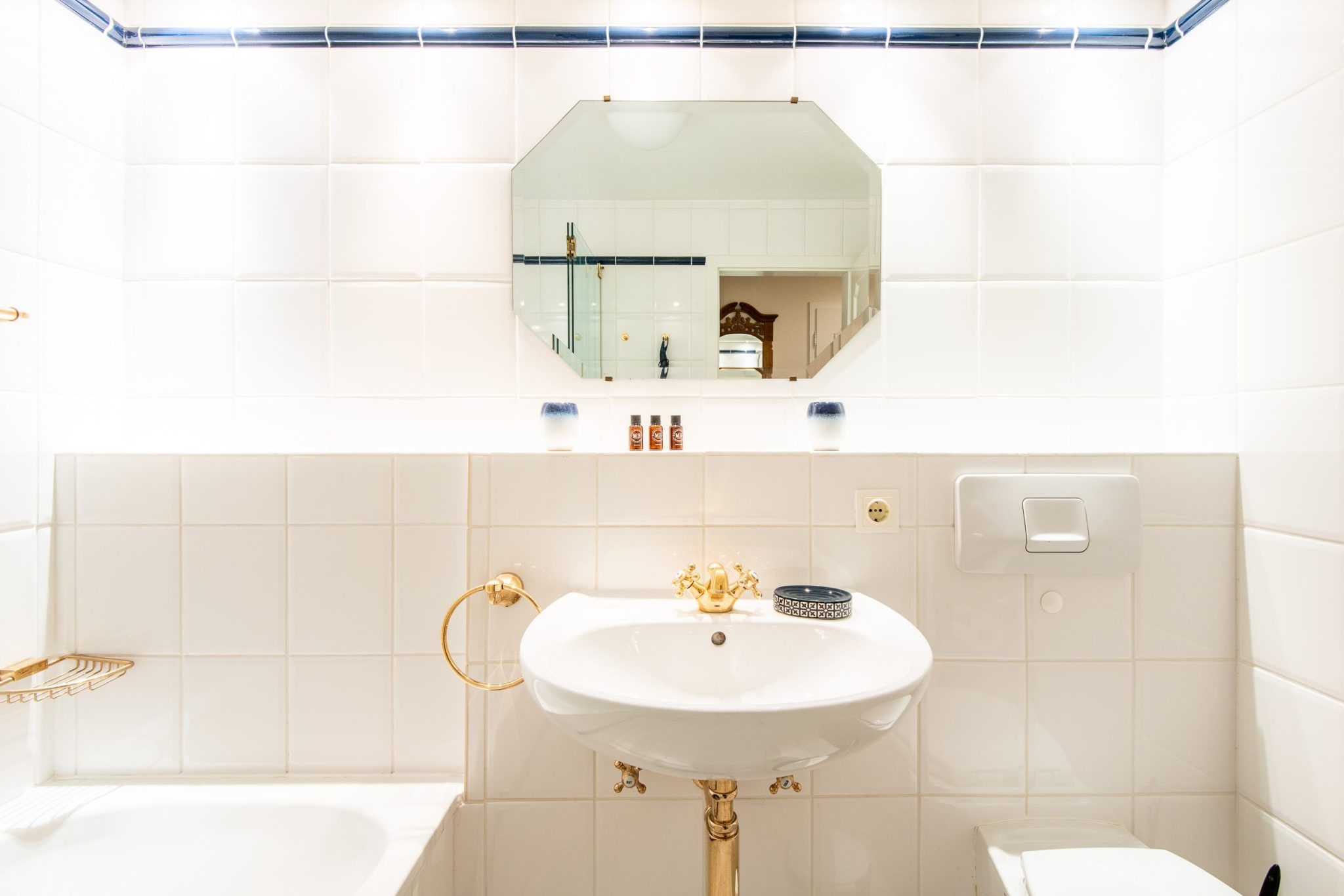 Badezimmer mit Badewanne in Ferienhaus auf Sylt