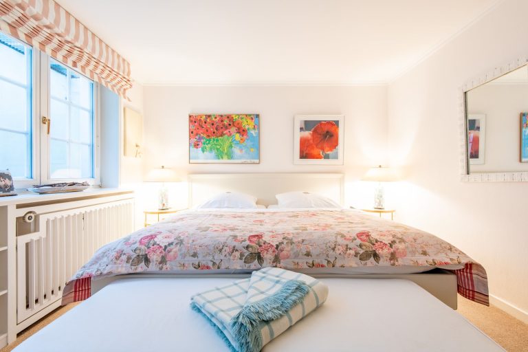 Doppelbett in Ferienhaus auf Sylt