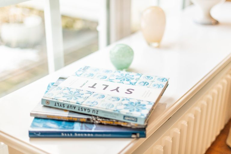 Bücher in Ferienhaus auf Sylt