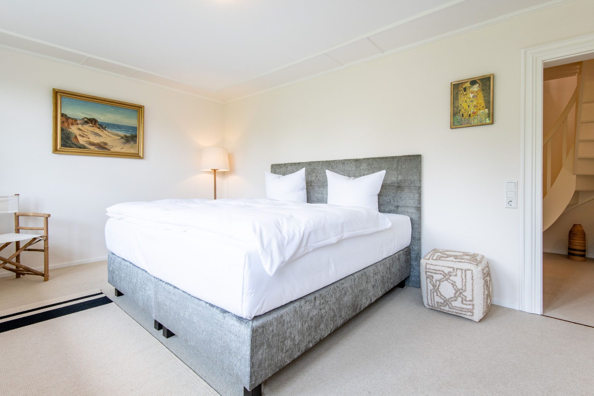 Schlafzimmer mit Doppelbett in Ferienhaus auf Sylt
