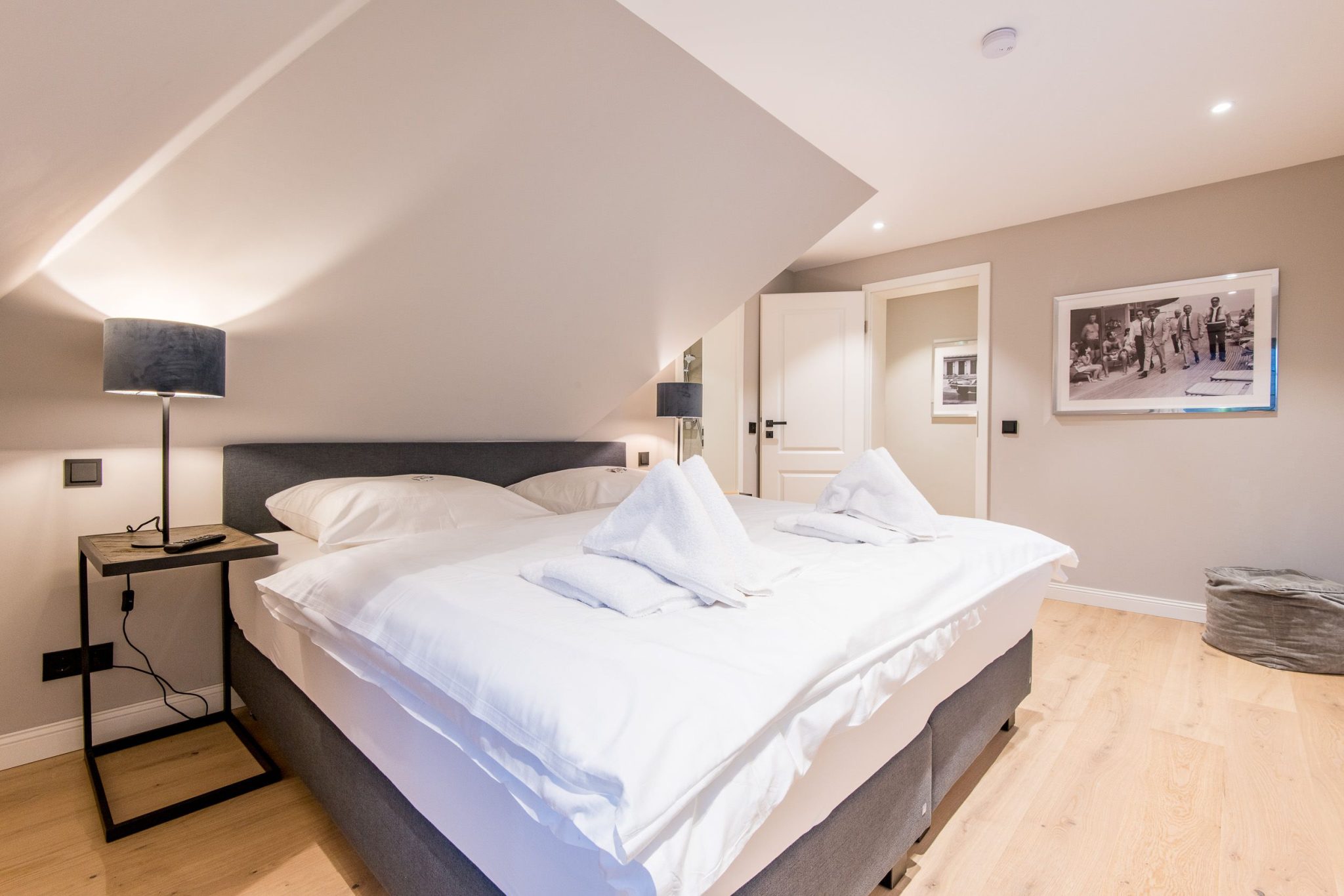 Schlafzimmer mit Doppelbett in Ferienhaus auf Sylt