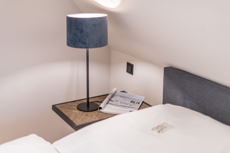 Nachttisch in Ferienhaus auf Sylt