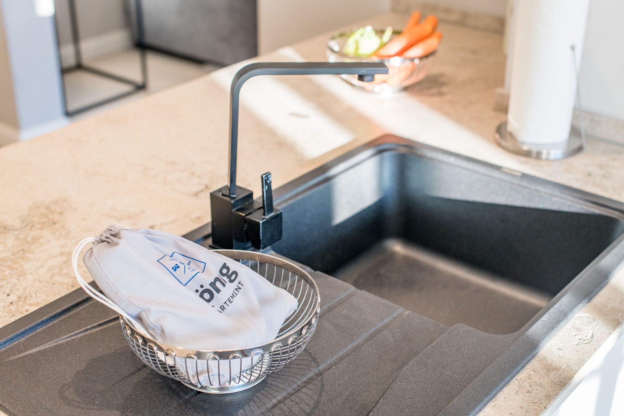 Küche mit Spülbecken in Ferienhaus auf Sylt