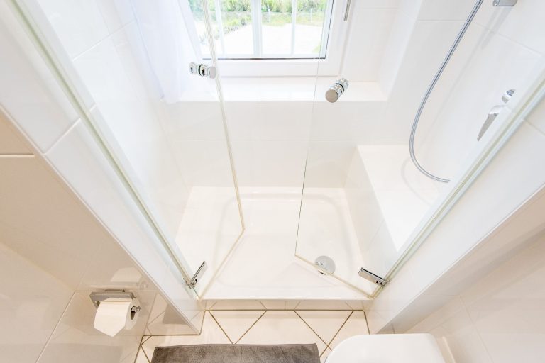 Dusche in Ferienhaus auf Sylt