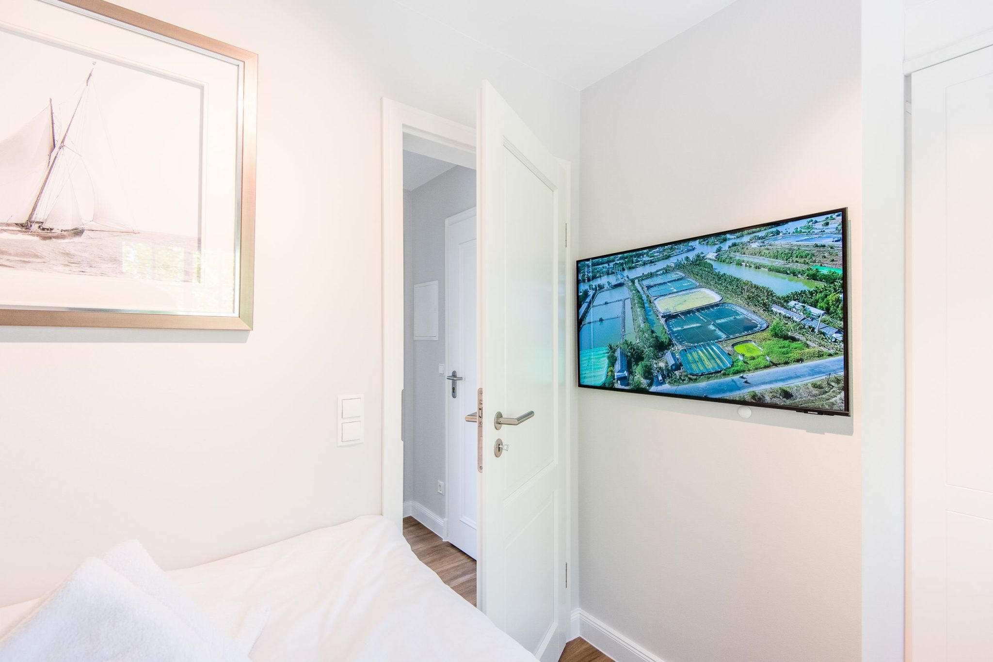 Fernseher in Schlafzimmer in Ferienhaus auf Sylt