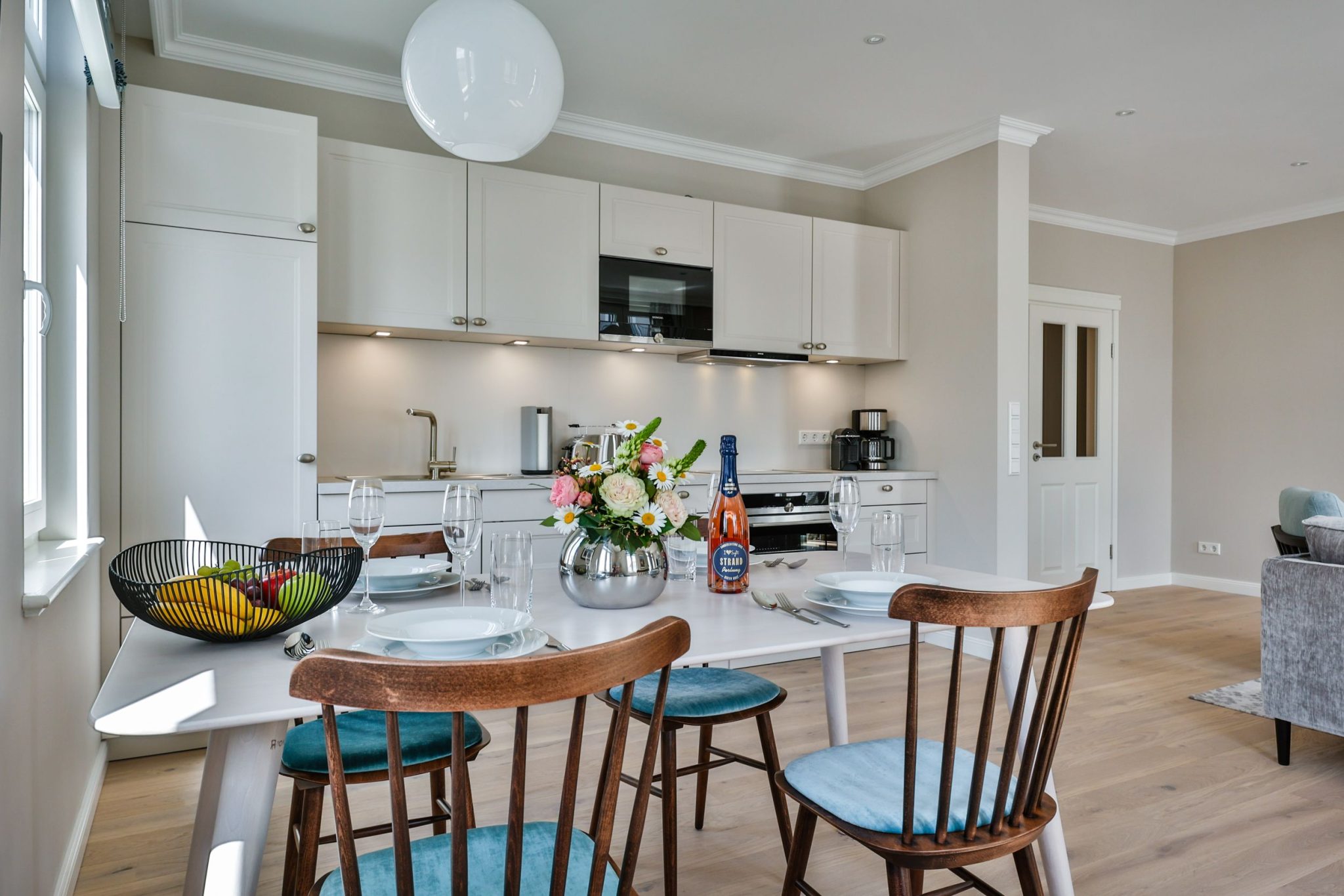 Küche und Essbereich in Ferienwohnung auf Sylt