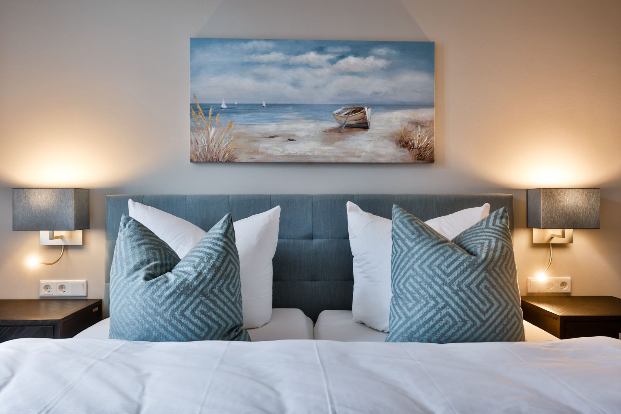 Schlafzimmer mit Doppelbett in Ferienwohnung auf Sylt