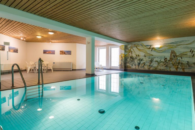 Schwimmbad in Ferienhaus auf Sylt