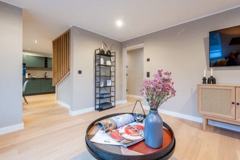 Wohnzimmer und Fernseher in Ferienhaus auf Sylt