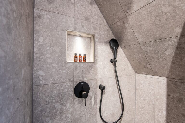 Dusche in Ferienwohnung auf Sylt