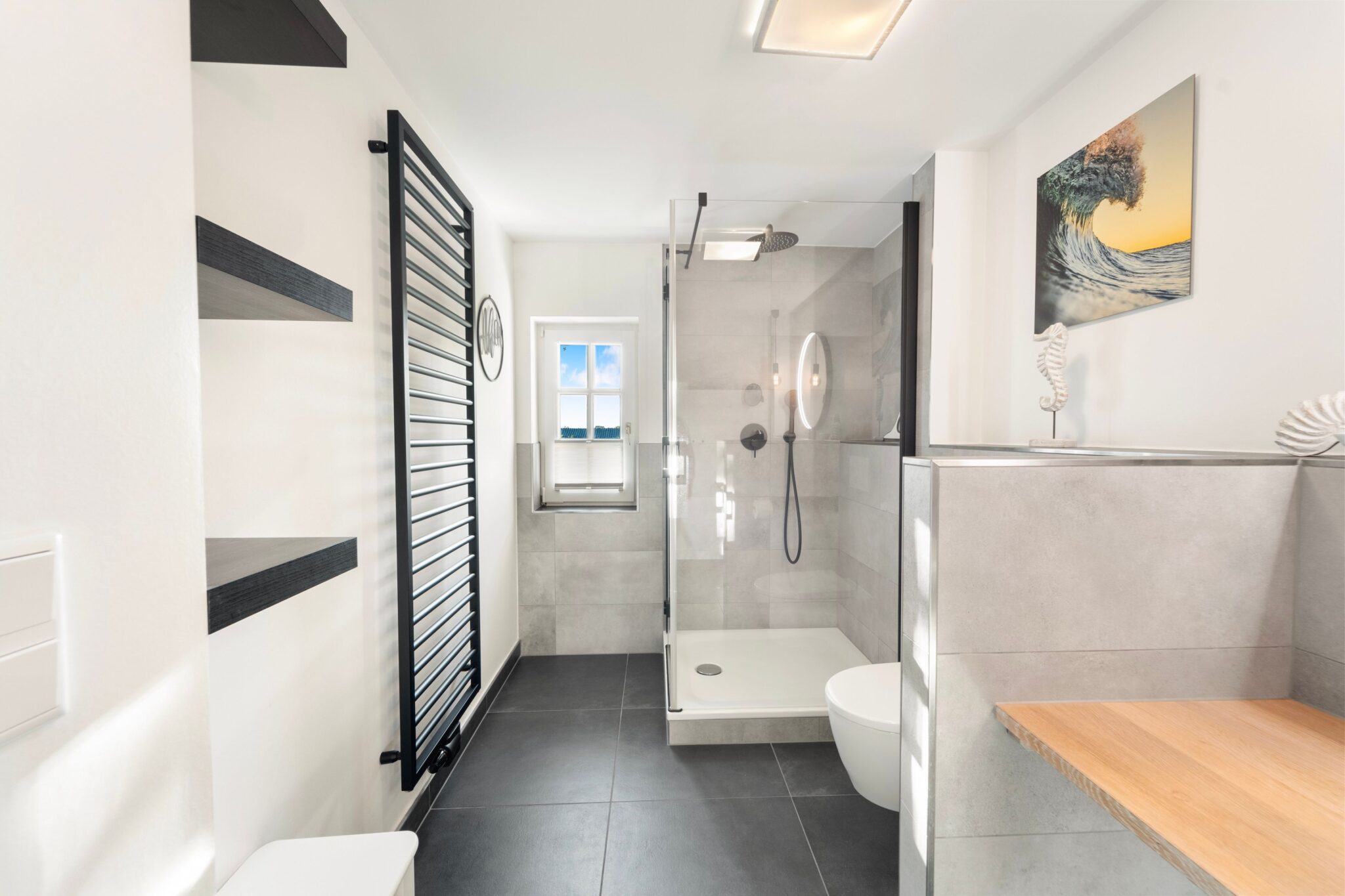 Badezimmer mit Dusche in Ferienhaus auf Sylt