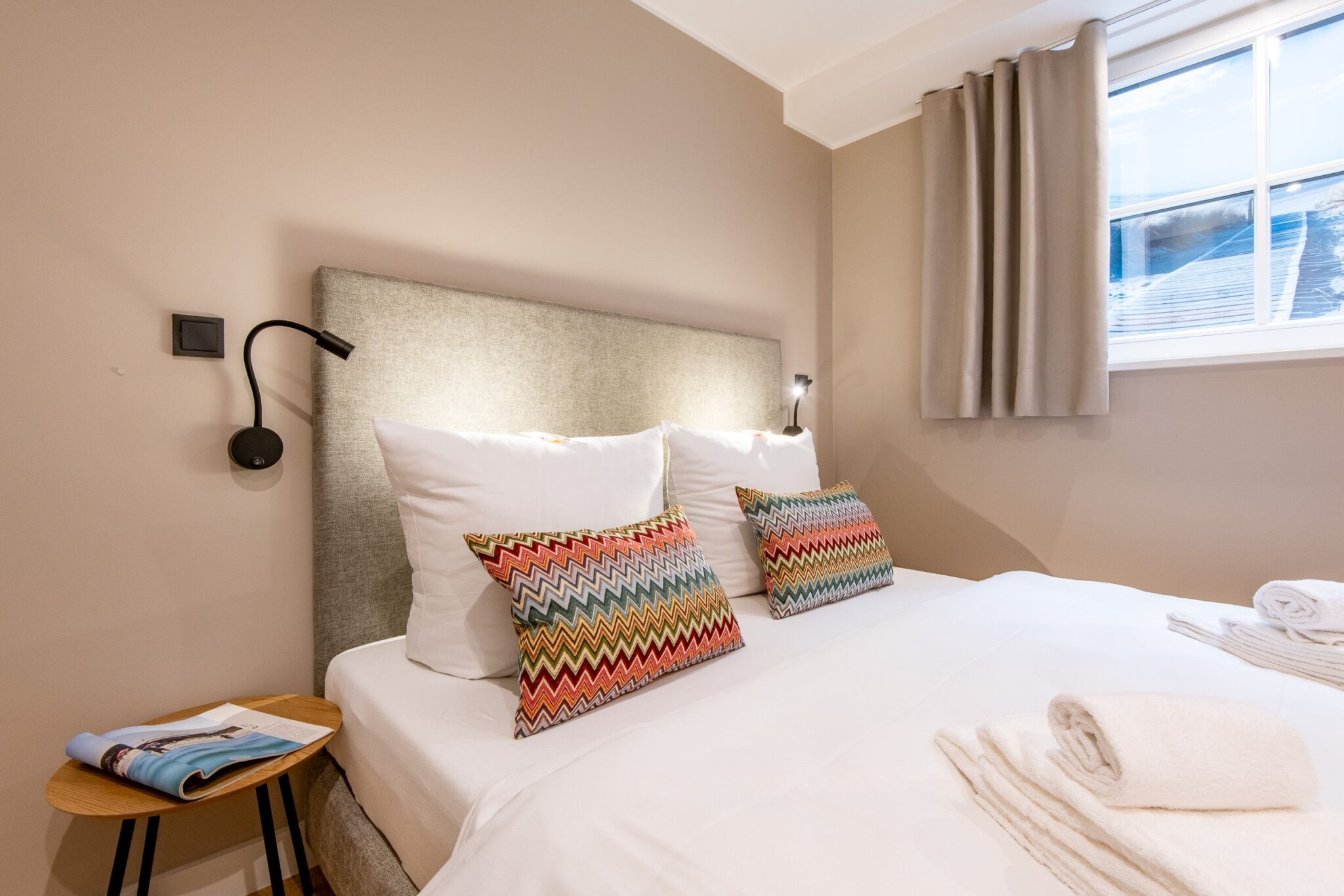 Schlafzimmer mit Doppelbett in Ferienhaus auf Sylt