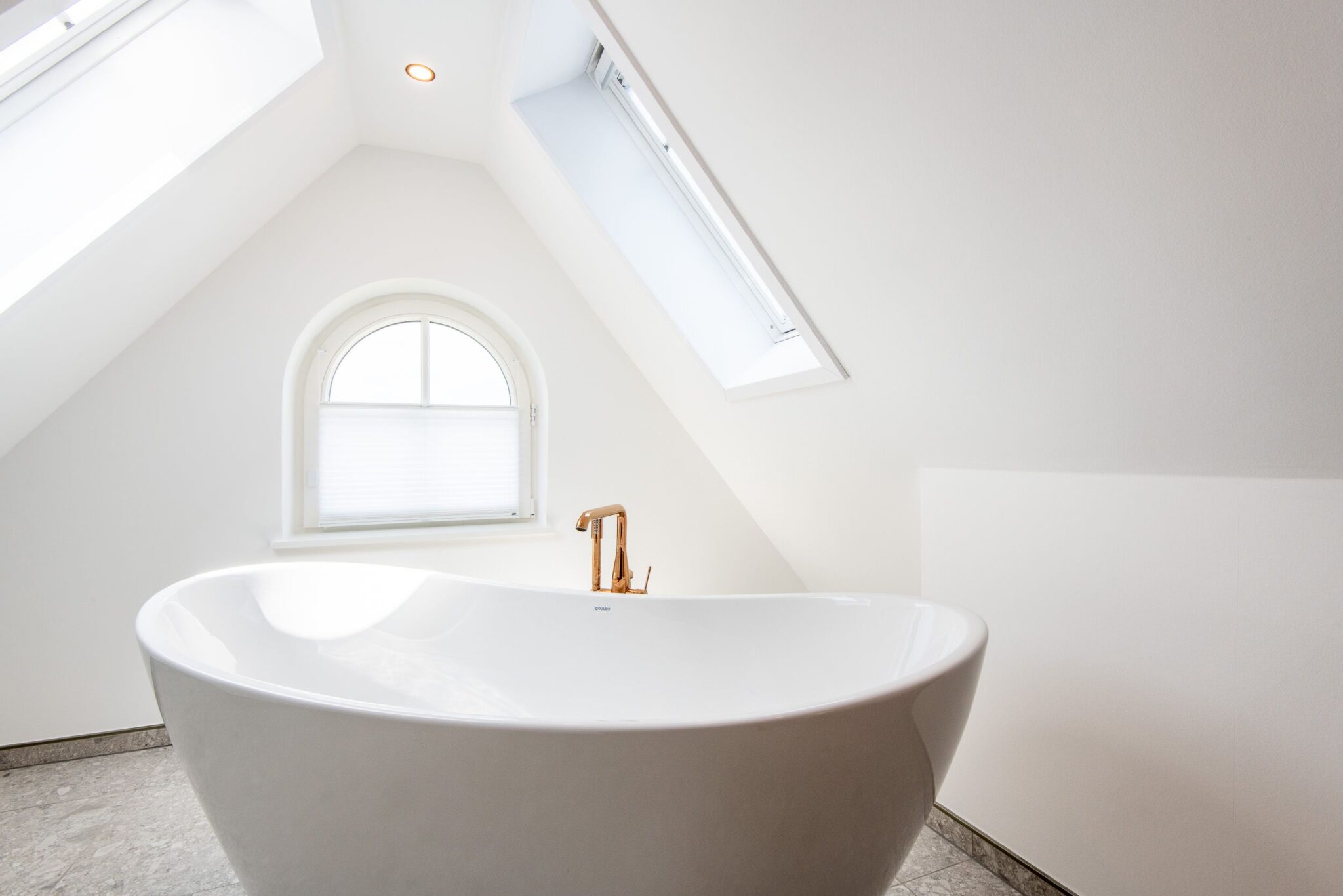 freistehende Badewanne in Ferienhaus auf Sylt