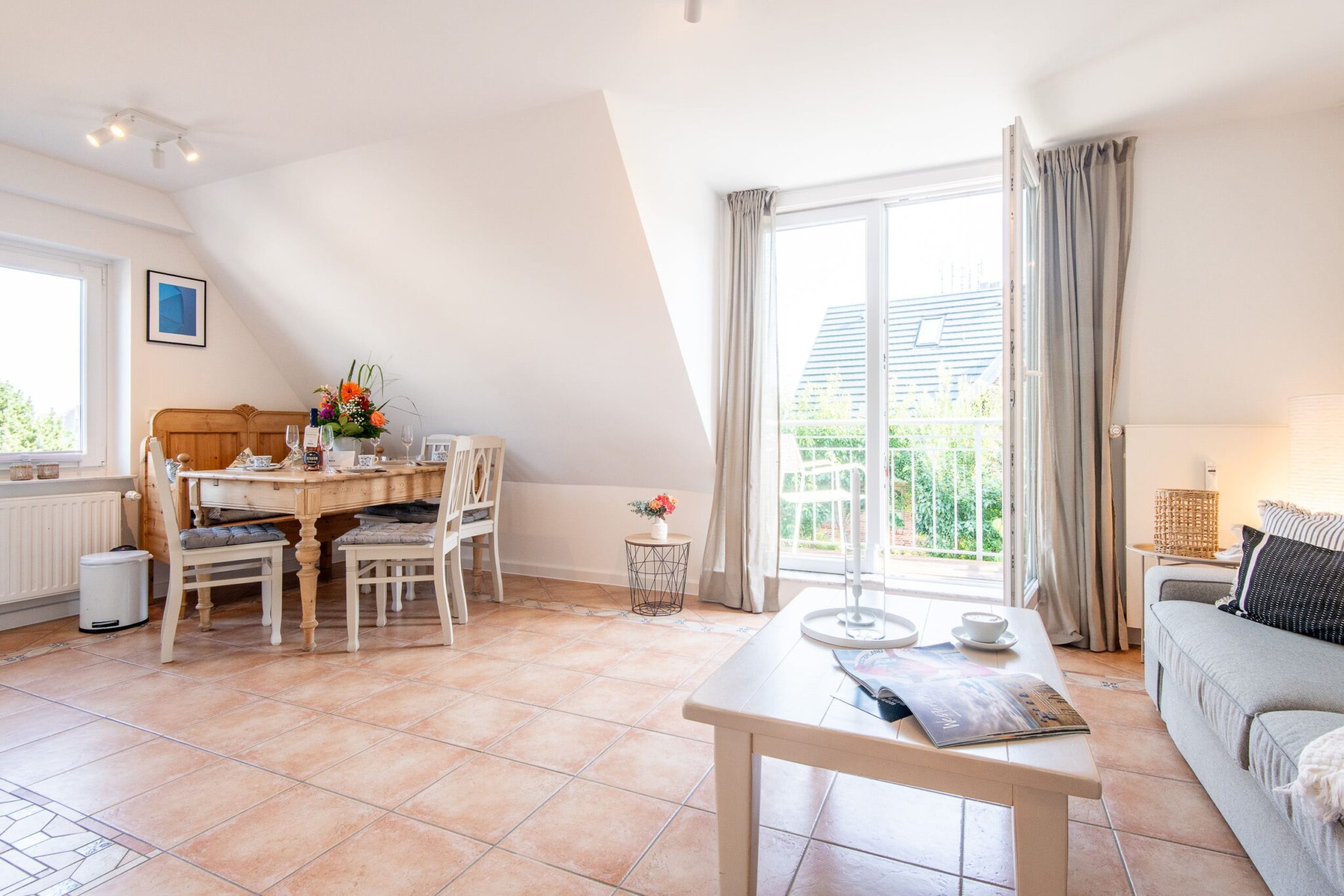 Ess- und Wohnberiech in einem Ferienhaus auf Sylt