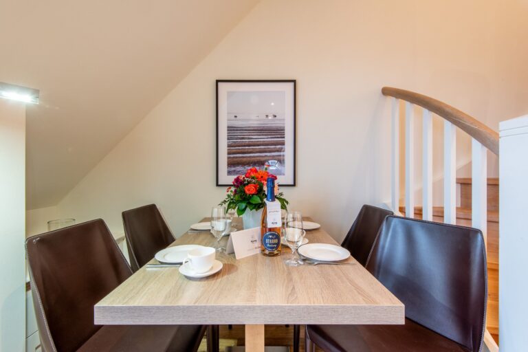 Esstisch in Ferienwohnung auf Sylt