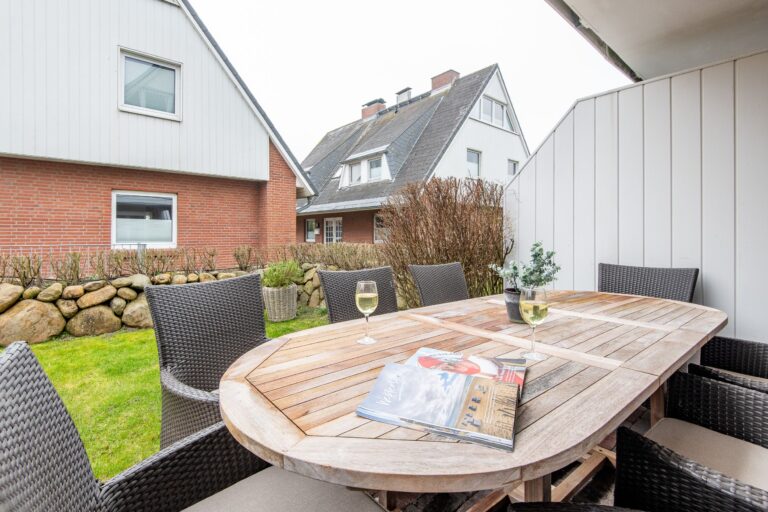 Garten zu Ferienhaus auf Sylt