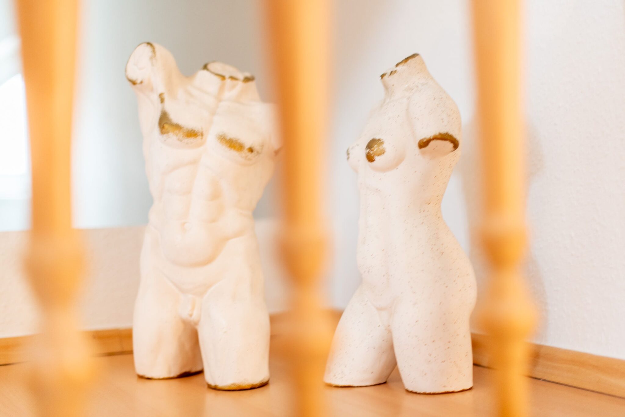 Statuen in Ferienwohnung auf Sylt