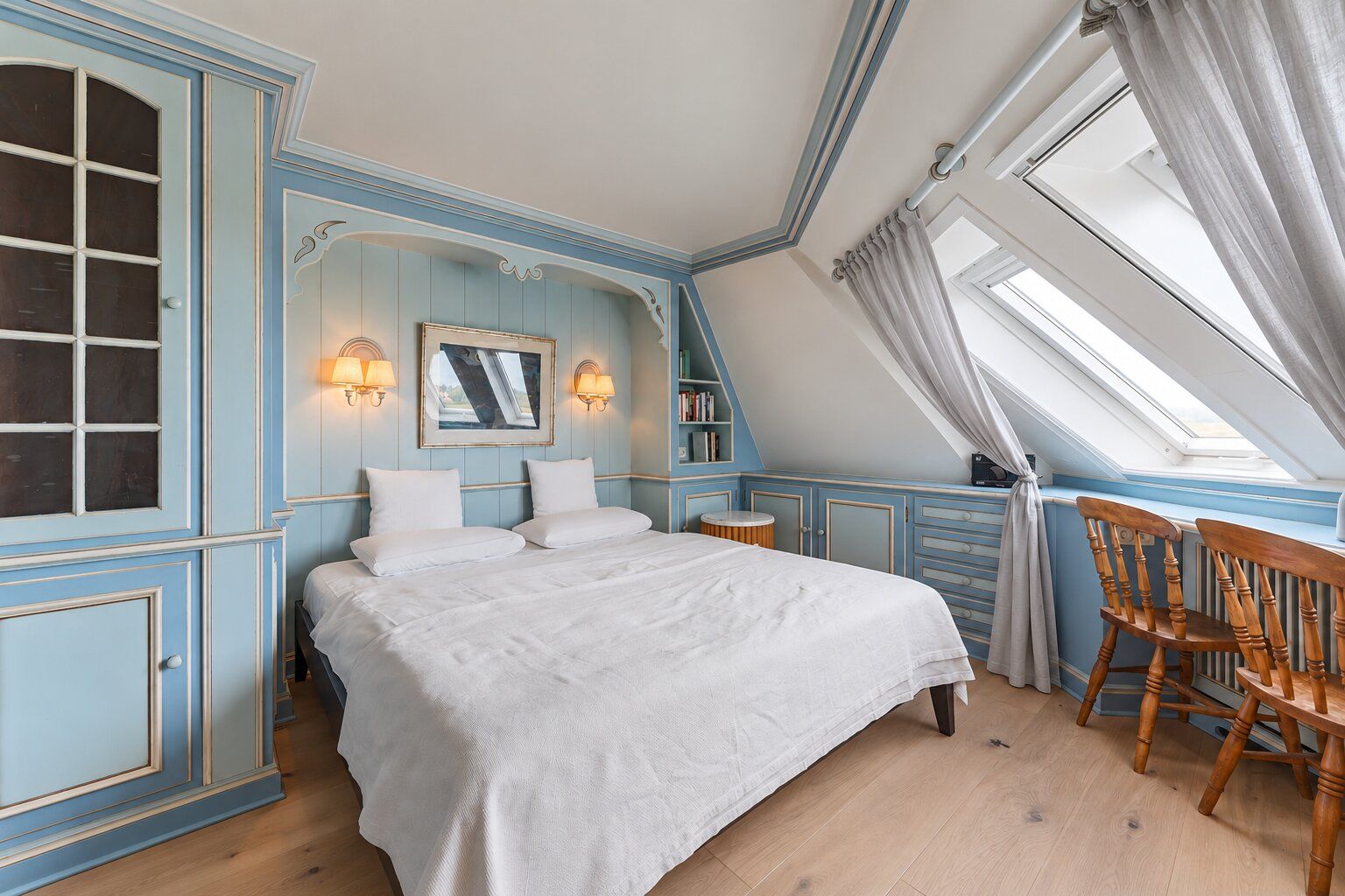 Hauptschlafzimmer Doppelbett